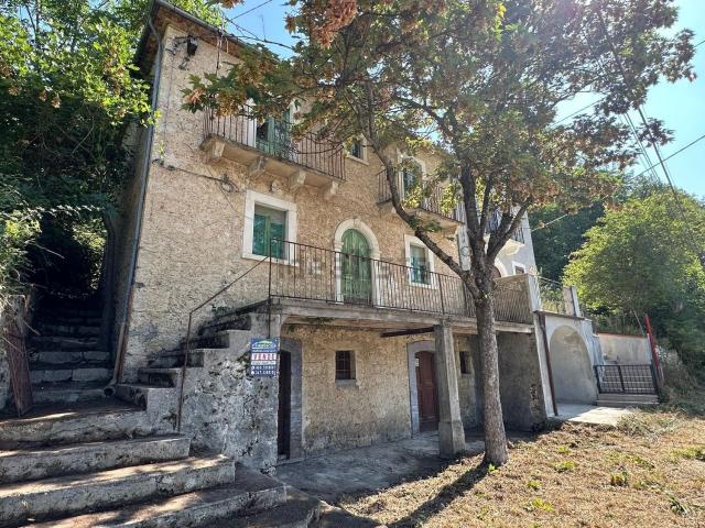 Rustici e casali in vendita di 160 m² in Contrada Ospedale, 20