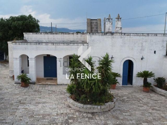 Rustici e casali in vendita di 160 m² in Strada Comunale Colarusso