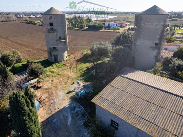 Rustici e casali in vendita di 160 m² in Strada Provinciale 140