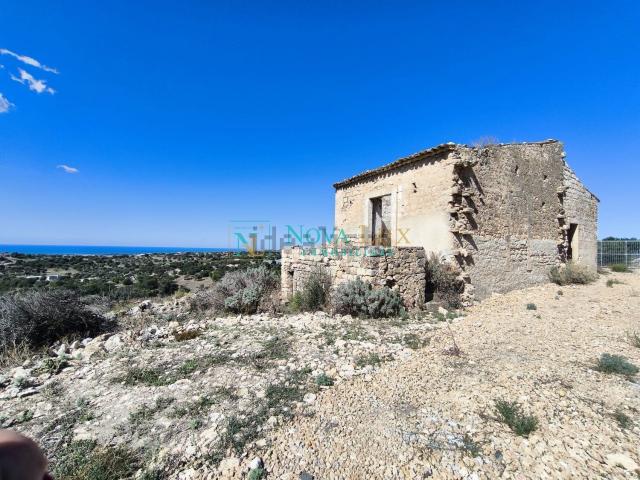 Rustici e casali in vendita di 160 m² in Strada Provinciale 56