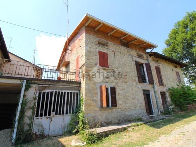 Rustici e casali in vendita di 160 m² in Via Magliatica, 1