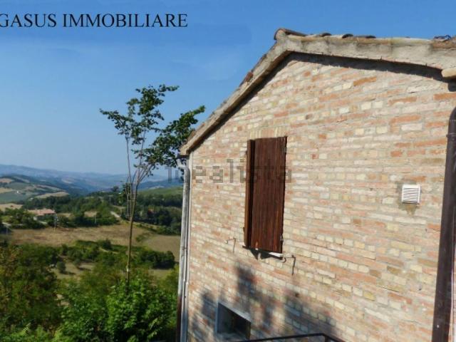 Rustici e casali in vendita di 160 m² in Via bocca trabaria