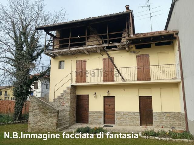 Rustici e casali in vendita di 160 m² in Via Circonvallazione