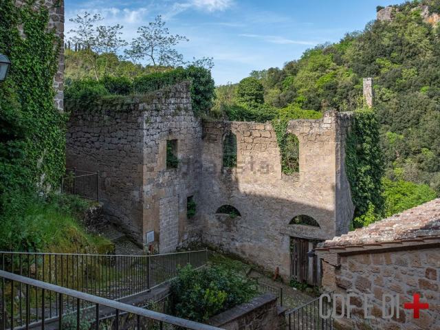 Rustici e casali in vendita di 160 m² in Via del Borgo