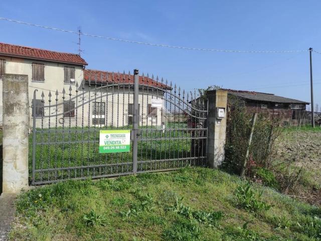 Rustici e casali in vendita di 160 m² in Via della Resistenza, 75