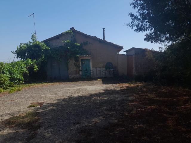 Rustici e casali in vendita di 160 m² in Via San Liborio
