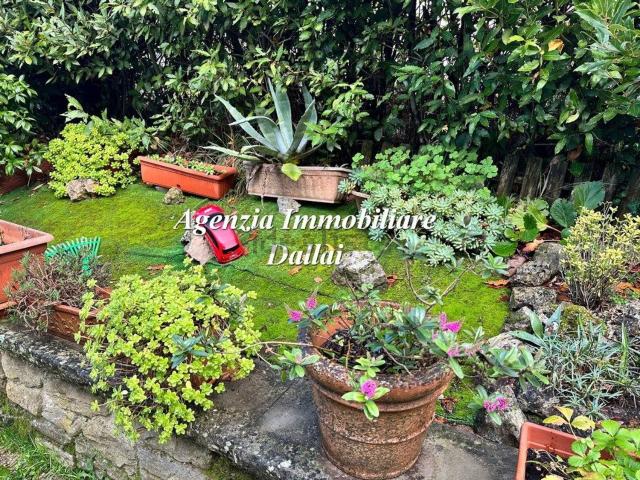 Rustici e casali in vendita di 163 m² in Via Faentina