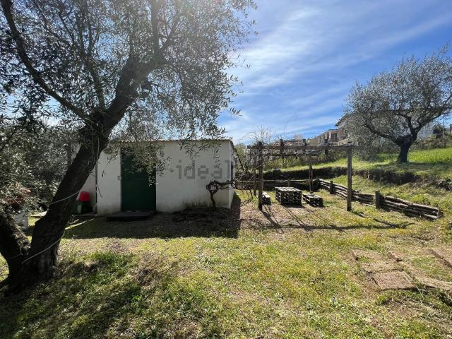 Rustici e casali in vendita di 16 m² in Via lago trasimeno