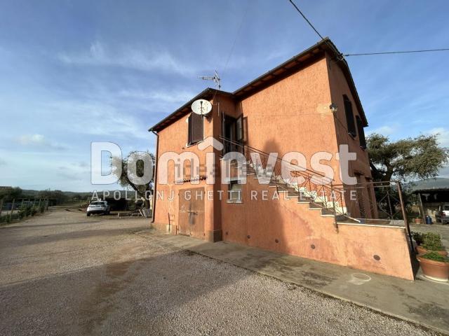 Rustici e casali in vendita di 174 m² in Via Val Marina