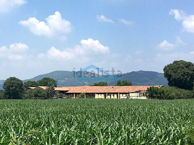 Rustici e casali in vendita di 1750 m² in Via lancini, 34