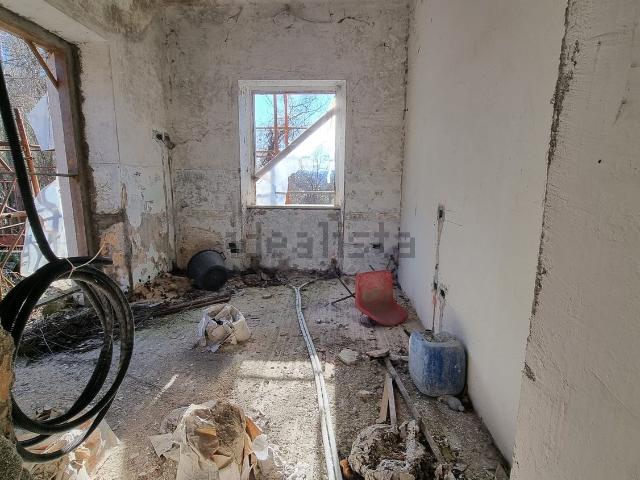 Rustici e casali in vendita di 175 m² in Via Chiesa Nuova, 146