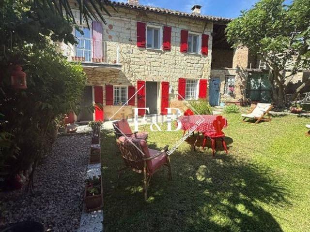 Rustici e casali in vendita di 175 m² in Via Cosso, 38