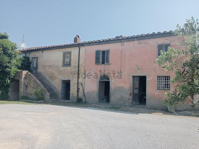 Rustici e casali in vendita di 176 m² in Via Arno