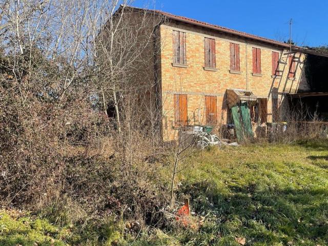 Rustici e casali in vendita di 177 m²