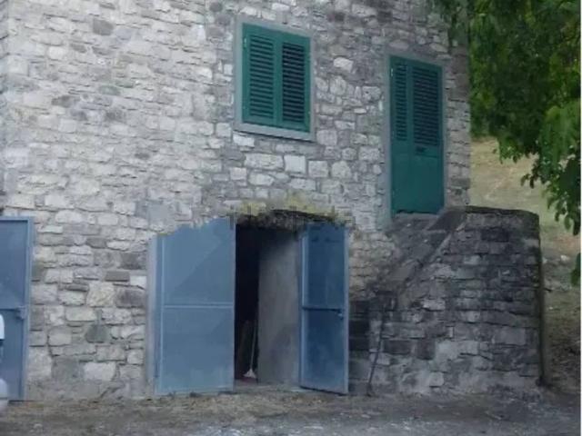 Rustici e casali in vendita di 170 m²