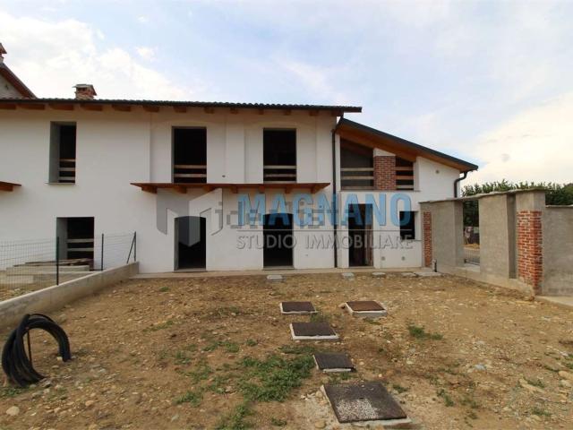Rustici e casali in vendita di 170 m²