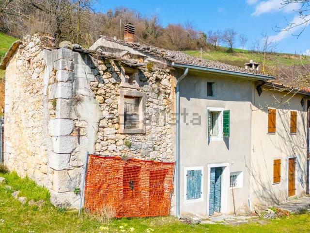 Rustici e casali in vendita di 170 m²
