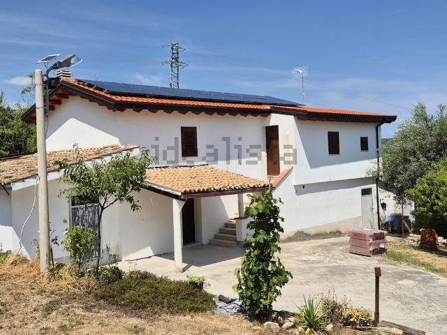 Rustici e casali in vendita di 170 m² in Contrada Carpineto, 2
