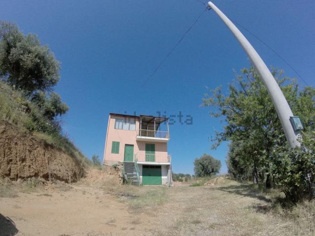 Rustici e casali in vendita di 170 m² in Contrada Foresta, 50