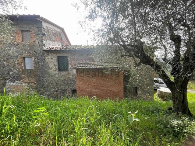Rustici e casali in vendita di 172 m² in Via Pietro Mascagni