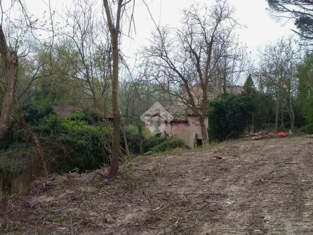 Rustici e casali in vendita di 173 m² in Via dei Mulini, 60