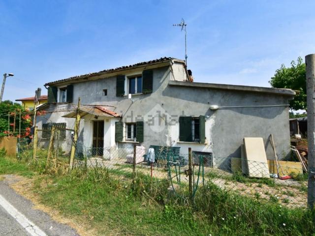 Rustici e casali in vendita di 184 m² in Via Fonte Rovescio, 2