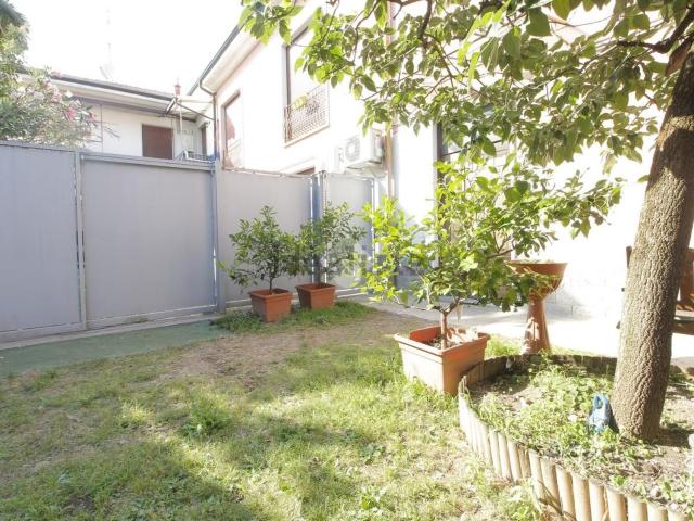Rustici e casali in vendita di 184 m² in Via Pastrengo, 5