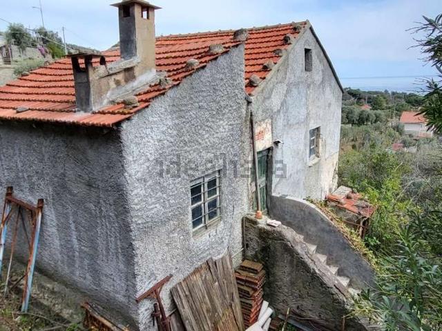 Rustici e casali in vendita di 185 m² in Via Firenze