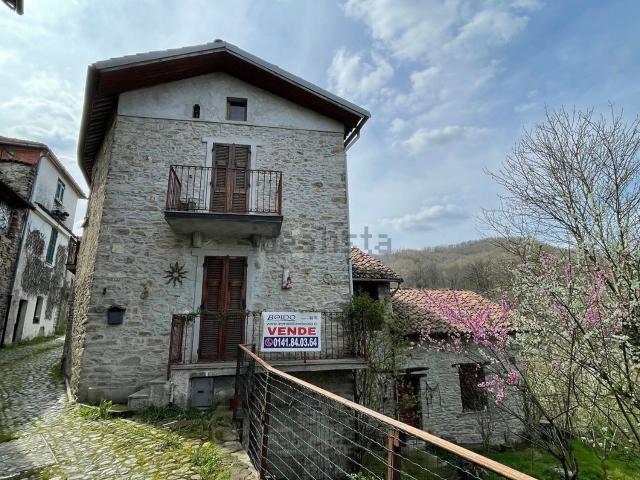 Rustici e casali in vendita di 185 m² in Via Roma, 6