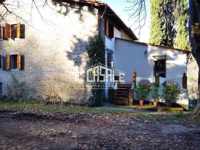 Rustici e casali in vendita di 186 m²