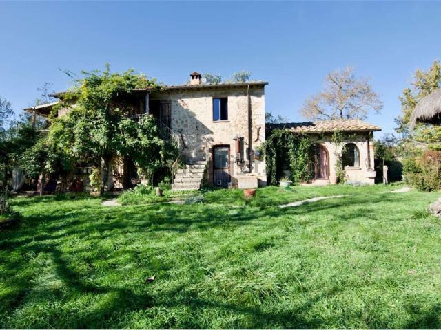 Rustici e casali in vendita di 188 m²