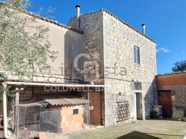 Rustici e casali in vendita di 188 m² in Via Frigintini Gianforma Ponte Margione