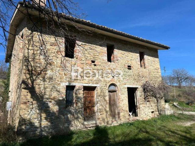 Rustici e casali in vendita di 180 m²