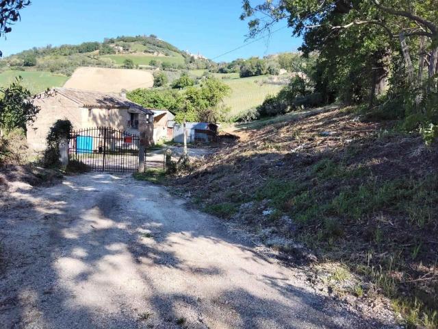 Rustici e casali in vendita di 180 m²
