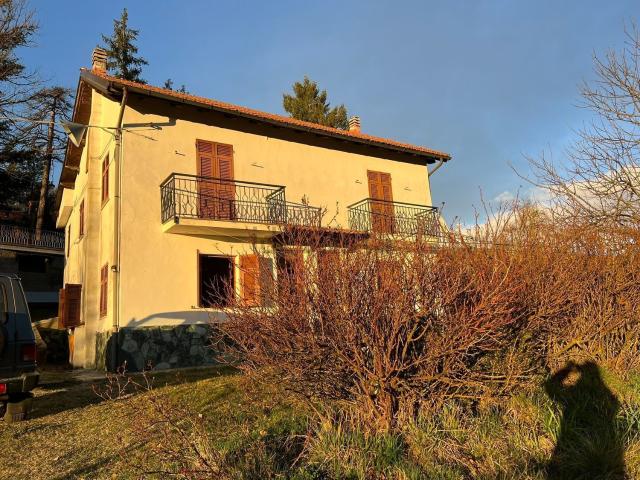 Rustici e casali in vendita di 180 m² in Località Colla, 1
