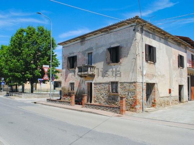 Rustici e casali in vendita di 180 m² in Località Fratta