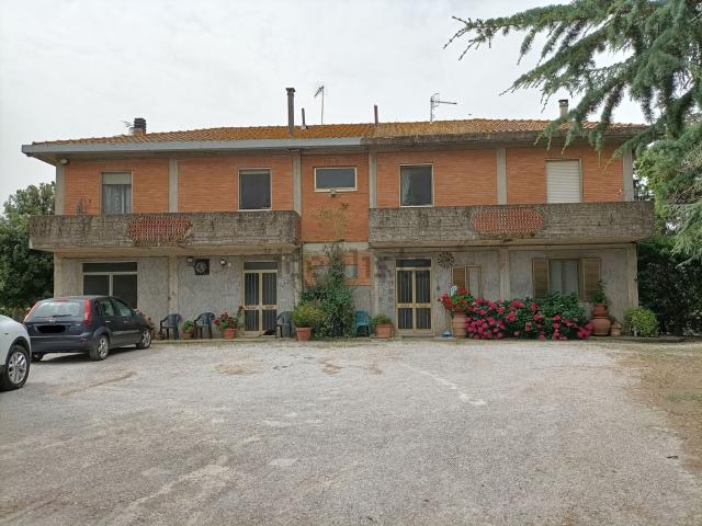 Rustici e casali in vendita di 180 m² in Strada Comunale di Piatto Lavato