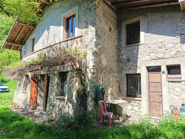 Rustici e casali in vendita di 180 m² in Via Nazionale