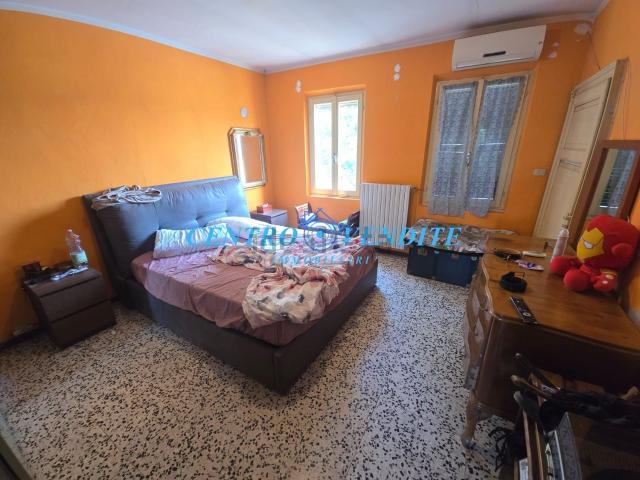 Rustici e casali in vendita di 180 m² in Via Bottarone, 27