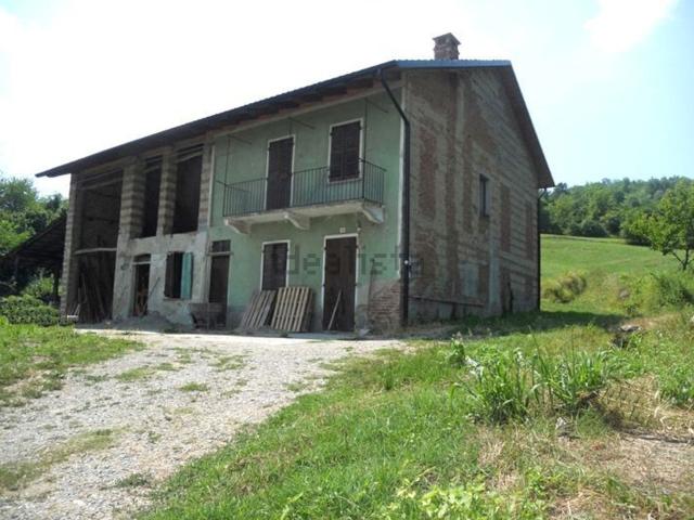 Rustici e casali in vendita di 180 m² in Via Brusa