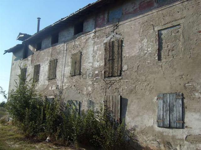 Rustici e casali in vendita di 180 m²