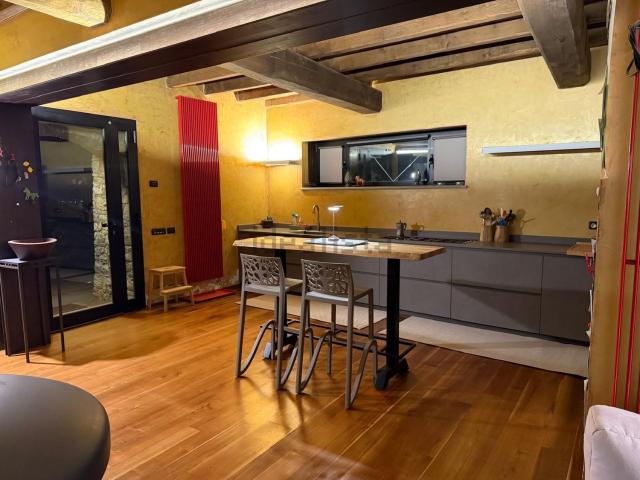 Rustici e casali in vendita di 180 m² in Via di San Stefano di Moriano