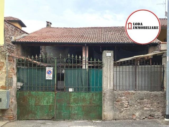 Rustici e casali in vendita di 180 m² in Via Fabio Filzi, 5