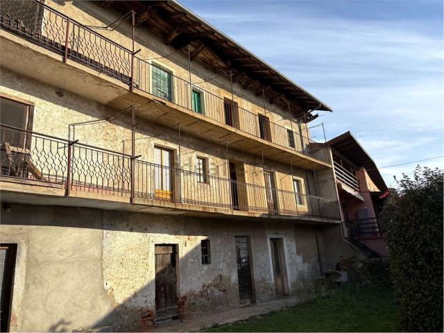 Rustici e casali in vendita di 180 m² in Via Franzolo, 10