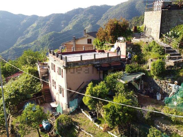 Rustici e casali in vendita di 181 m² in Strada Provinciale 51