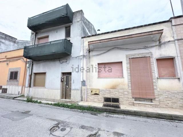 Rustici e casali in vendita di 181 m² in Via Vittorio Veneto, 11