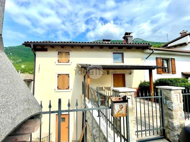 Rustici e casali in vendita di 182 m² in Località Vilmezzano, 23