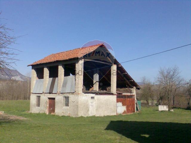 Rustici e casali in vendita di 182 m² in Strada Provinciale 30