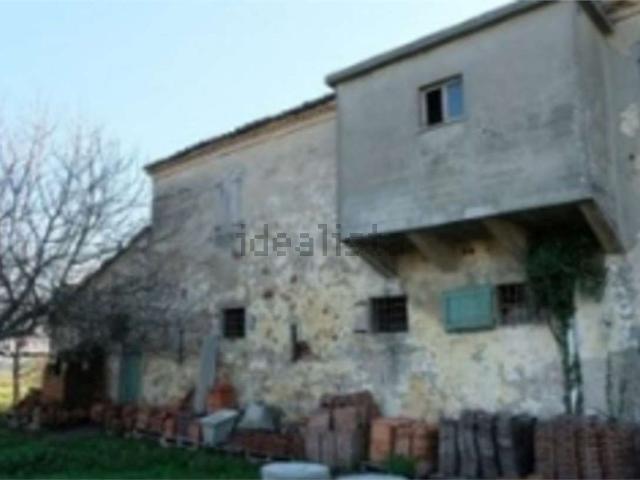Rustici e casali in vendita di 182 m² in Via Torri, 57