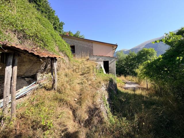 Rustici e casali in vendita di 18 m² in Via degli Spineti